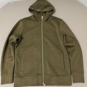 Men’s Banana Republic Olive camo utility gym zipper track suit. Size Medium.